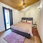Casa Carlinhos Da Carreira * Терраш-ди-Бору